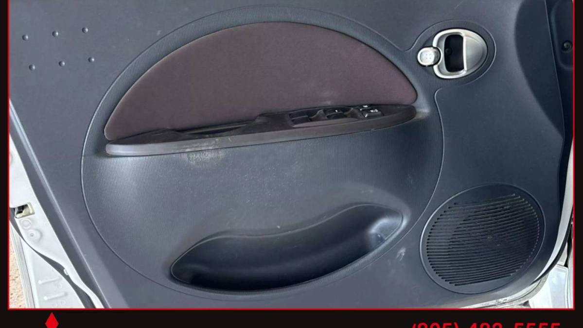 2012 Mitsubishi i-MiEV - Images - 12