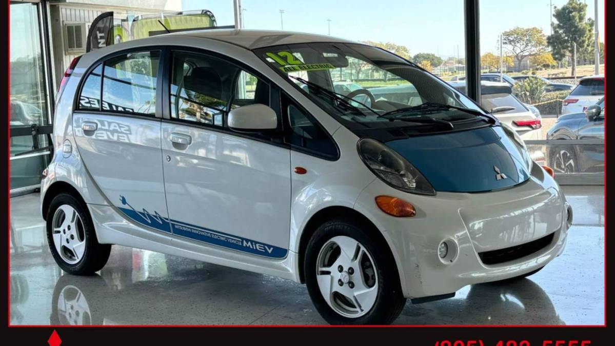 2012 Mitsubishi i-MiEV - Images - 18