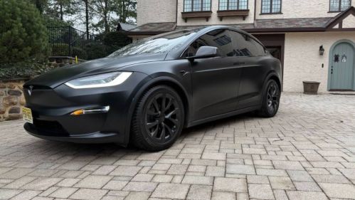 2022 Tesla Model X 7SAXCBE64NF357126