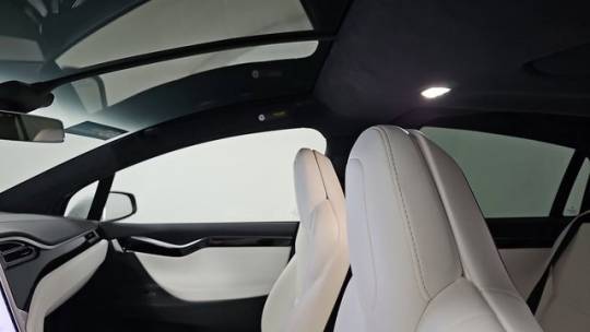 2018 Tesla Model X 5YJXCBE21JF087633