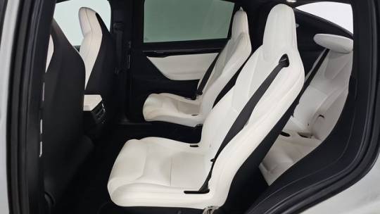 2018 Tesla Model X 5YJXCBE21JF087633