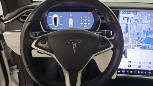 2018 Tesla Model X 5YJXCBE21JF087633