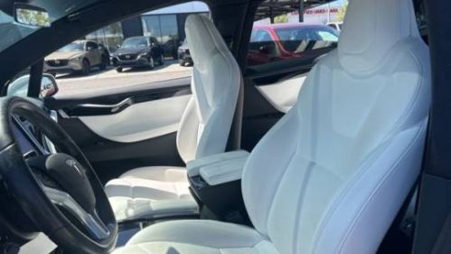 2018 Tesla Model X 5YJXCBE21JF087633