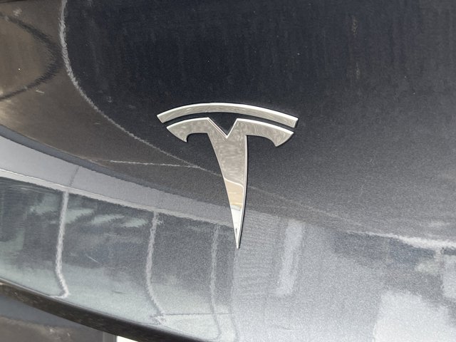 2022 Tesla Model Y 7SAYGDEF0NF396753