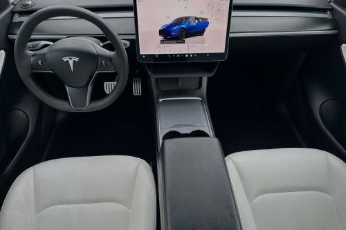 2022 Tesla Model Y 7SAYGDEF3NF409124