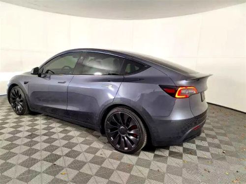 2023 Tesla Model Y 7SAYGDEF8PF830033