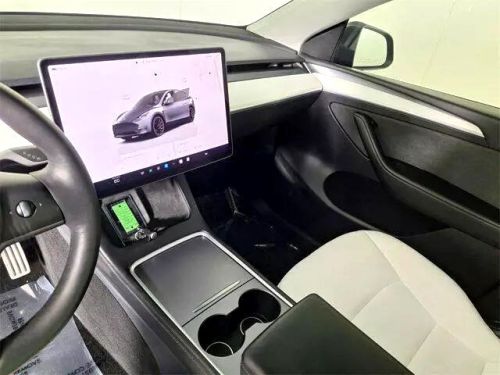 2023 Tesla Model Y 7SAYGDEF8PF830033