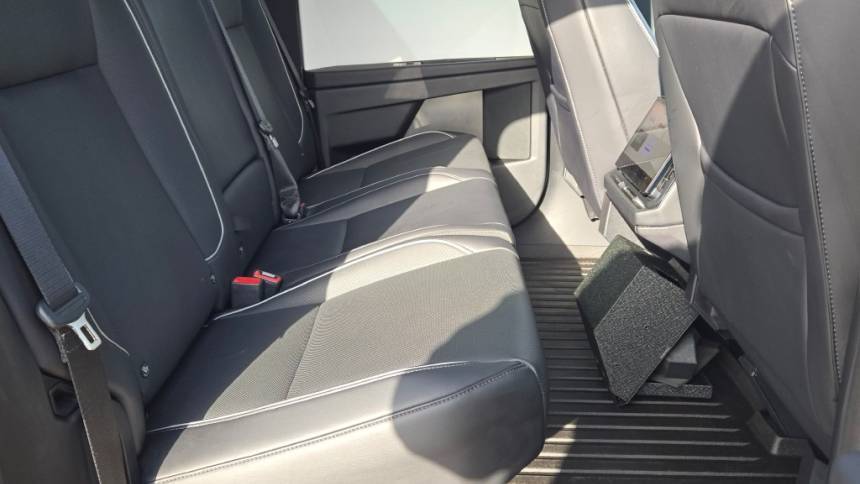 2024 Tesla Cybertruck - Images - 8