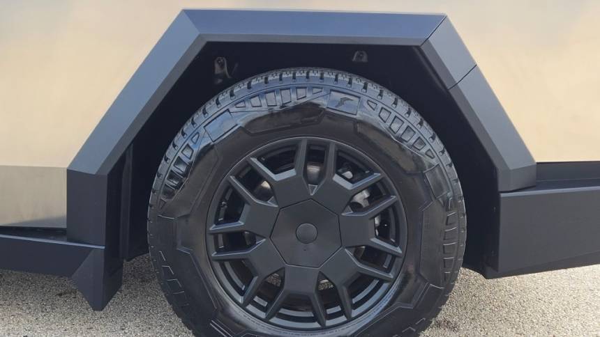 2024 Tesla Cybertruck - Images - 15