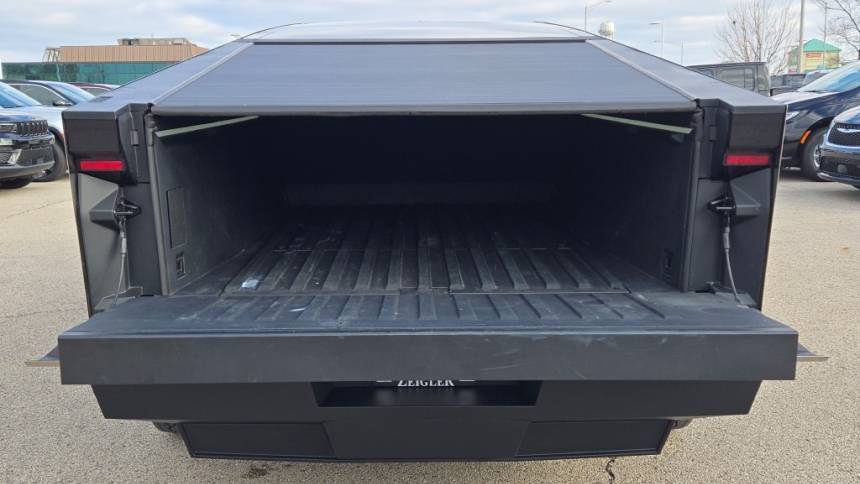 2024 Tesla Cybertruck - Images - 16
