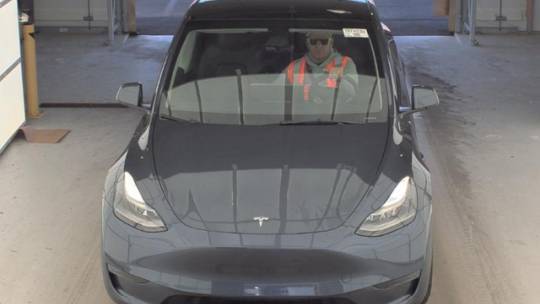 2023 Tesla Model Y 7SAYGDEF4PF936852