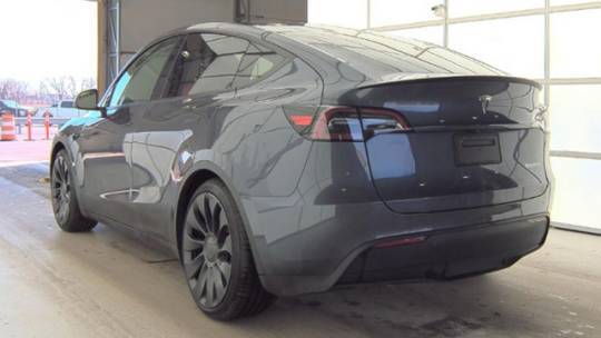 2023 Tesla Model Y 7SAYGDEF4PF936852