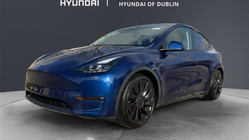 2023 Tesla Model Y 7SAYGDEF7PF875254