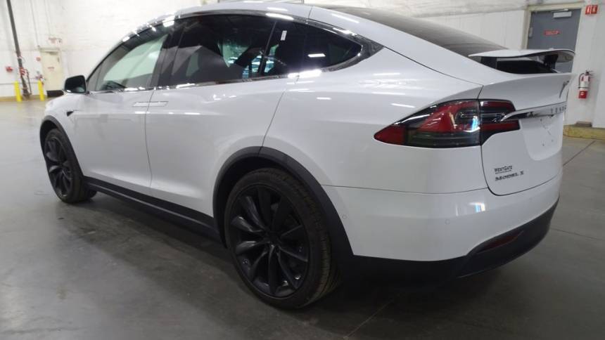 2018 Tesla Model X 5YJXCBE21JF138919