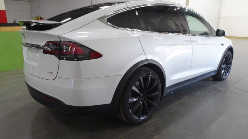 2018 Tesla Model X 5YJXCBE21JF138919