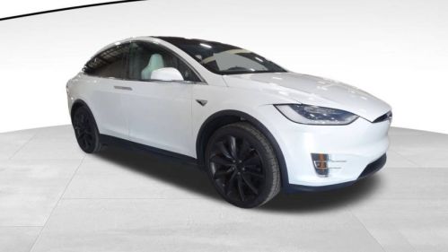 2018 Tesla Model X 5YJXCBE21JF138919