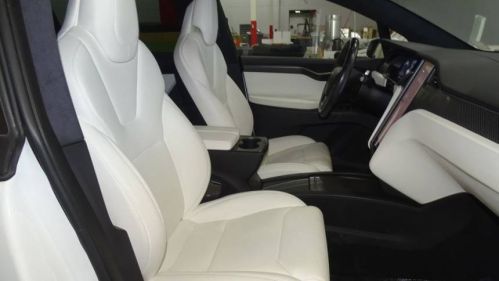 2018 Tesla Model X 5YJXCBE21JF138919