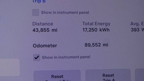 2018 Tesla Model X 5YJXCBE21JF138919