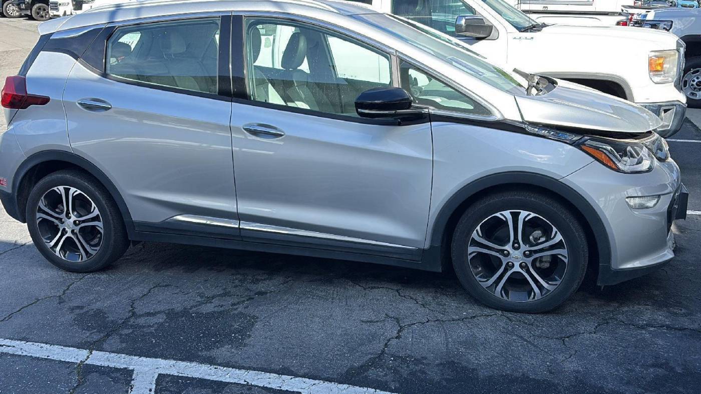 2017 Chevrolet Bolt 1G1FX6S04H4183647