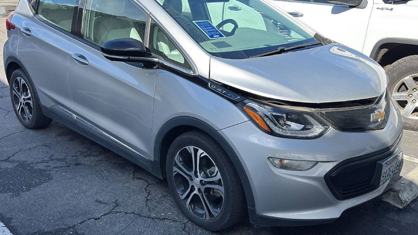 2017 Chevrolet Bolt 1G1FX6S04H4183647