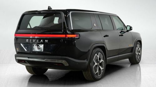 2023 Rivian R1S 7PDSGABA7PN026083