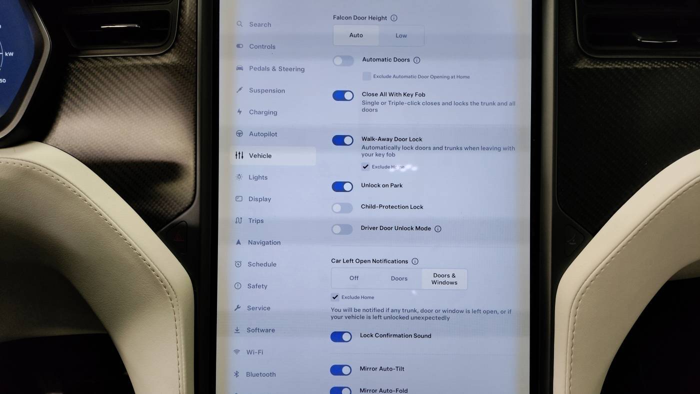 2018 Tesla Model X 5YJXCDE23JF135922