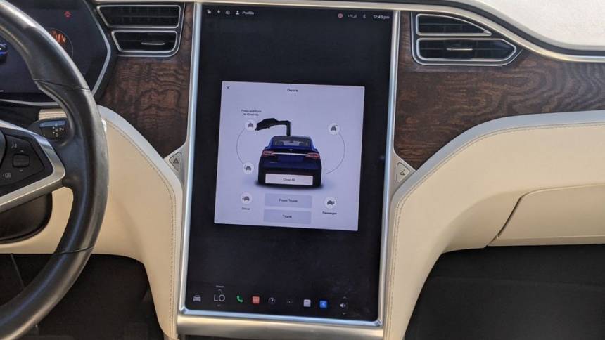 2017 Tesla Model X 5YJXCDE28HF077087