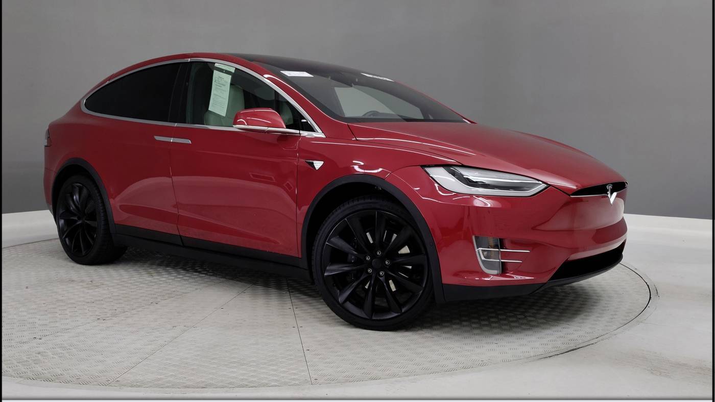 2018 Tesla Model X 5YJXCDE23JF135922