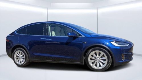 2017 Tesla Model X 5YJXCDE28HF077087