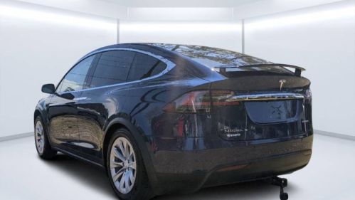 2017 Tesla Model X 5YJXCDE28HF077087