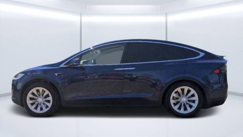 2017 Tesla Model X 5YJXCDE28HF077087