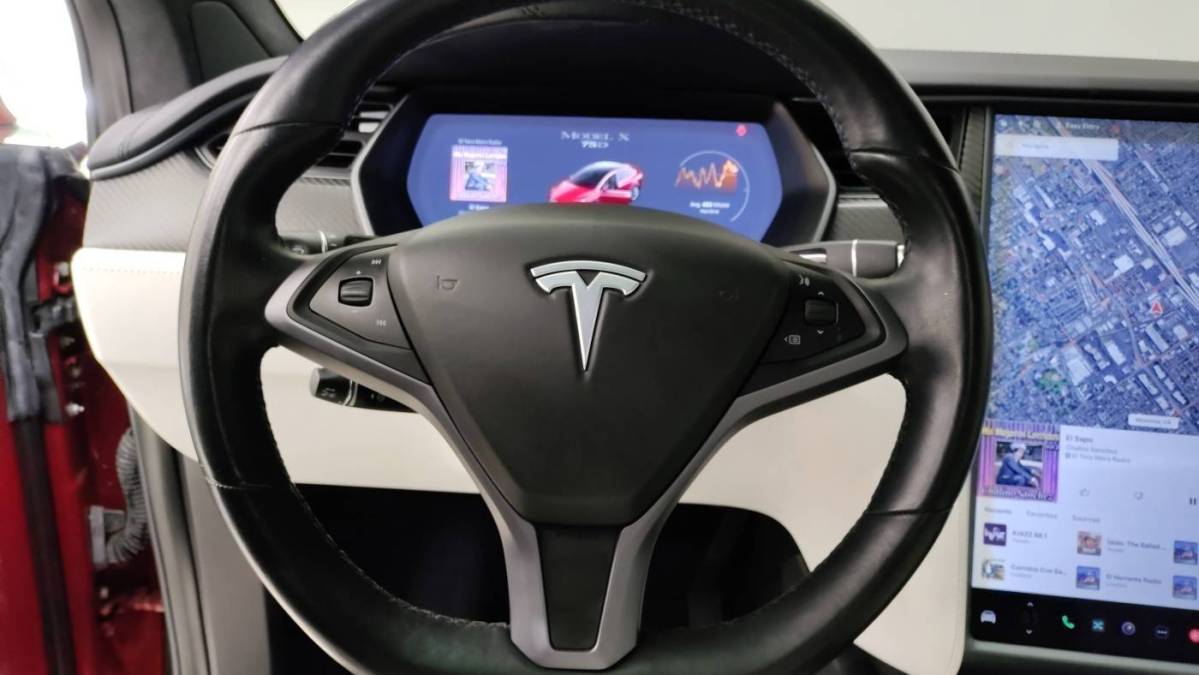 2018 Tesla Model X 5YJXCDE23JF135922