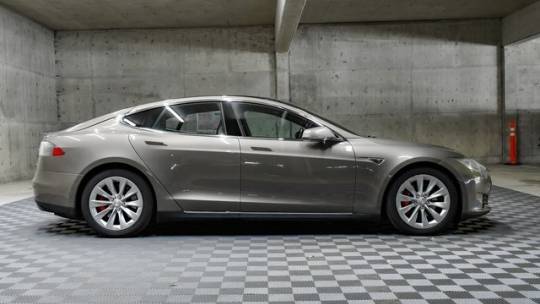 2016 Tesla Model S 5YJSA1E47GF137746