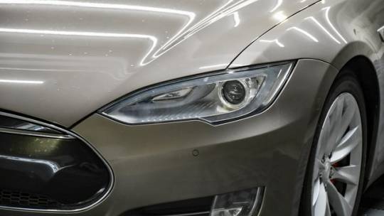 2016 Tesla Model S 5YJSA1E47GF137746