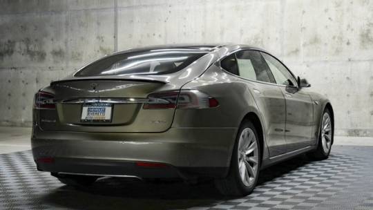 2016 Tesla Model S 5YJSA1E47GF137746