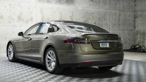 2016 Tesla Model S 5YJSA1E47GF137746