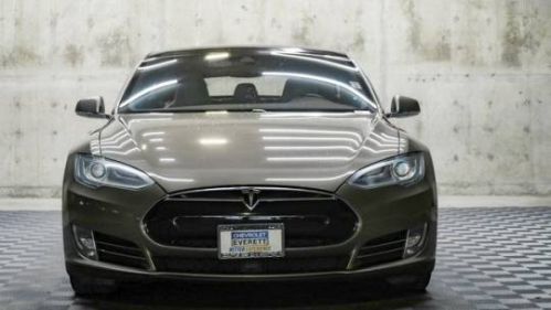 2016 Tesla Model S 5YJSA1E47GF137746