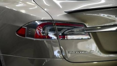 2016 Tesla Model S 5YJSA1E47GF137746