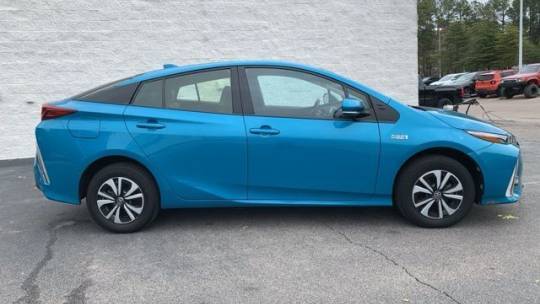 2017 Toyota Prius Prime - Images - 8