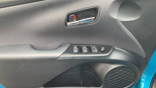 2017 Toyota Prius Prime - Images - 15