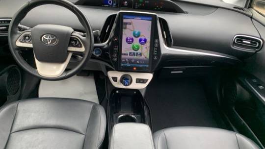 2017 Toyota Prius Prime - Images - 32