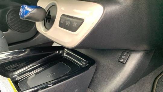 2017 Toyota Prius Prime - Images - 38