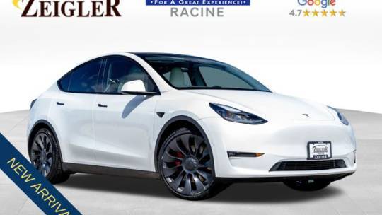 2022 Tesla Model Y 7SAYGDEF9NF381930