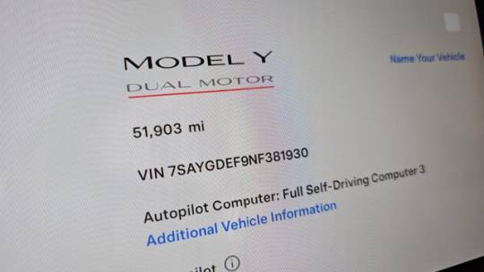 2022 Tesla Model Y 7SAYGDEF9NF381930