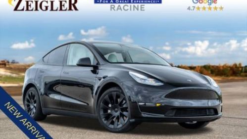 2021 Tesla Model Y 5YJYGDEE2MF195276