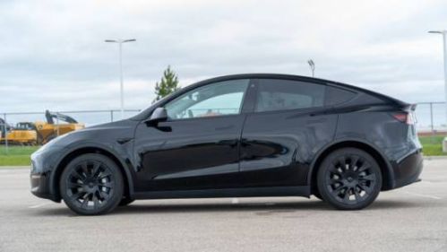 2021 Tesla Model Y 5YJYGDEE2MF195276