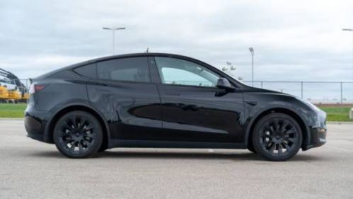 2021 Tesla Model Y 5YJYGDEE2MF195276