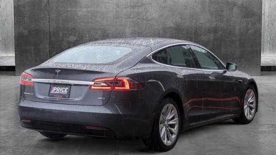 2017 Tesla Model S 5YJSA1E29HF183885