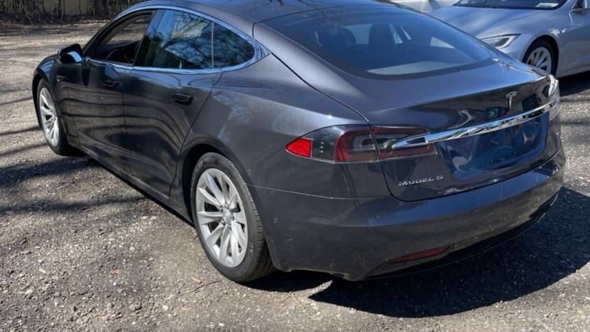 2016 Tesla Model S 5YJSA1E29GF139299