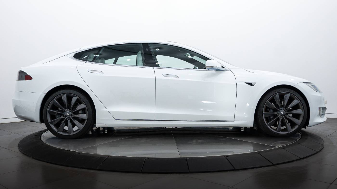 2017 Tesla Model S 5YJSA1E2XHF205456